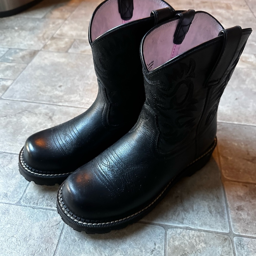 FATBABY Ariat Black Boots size 8